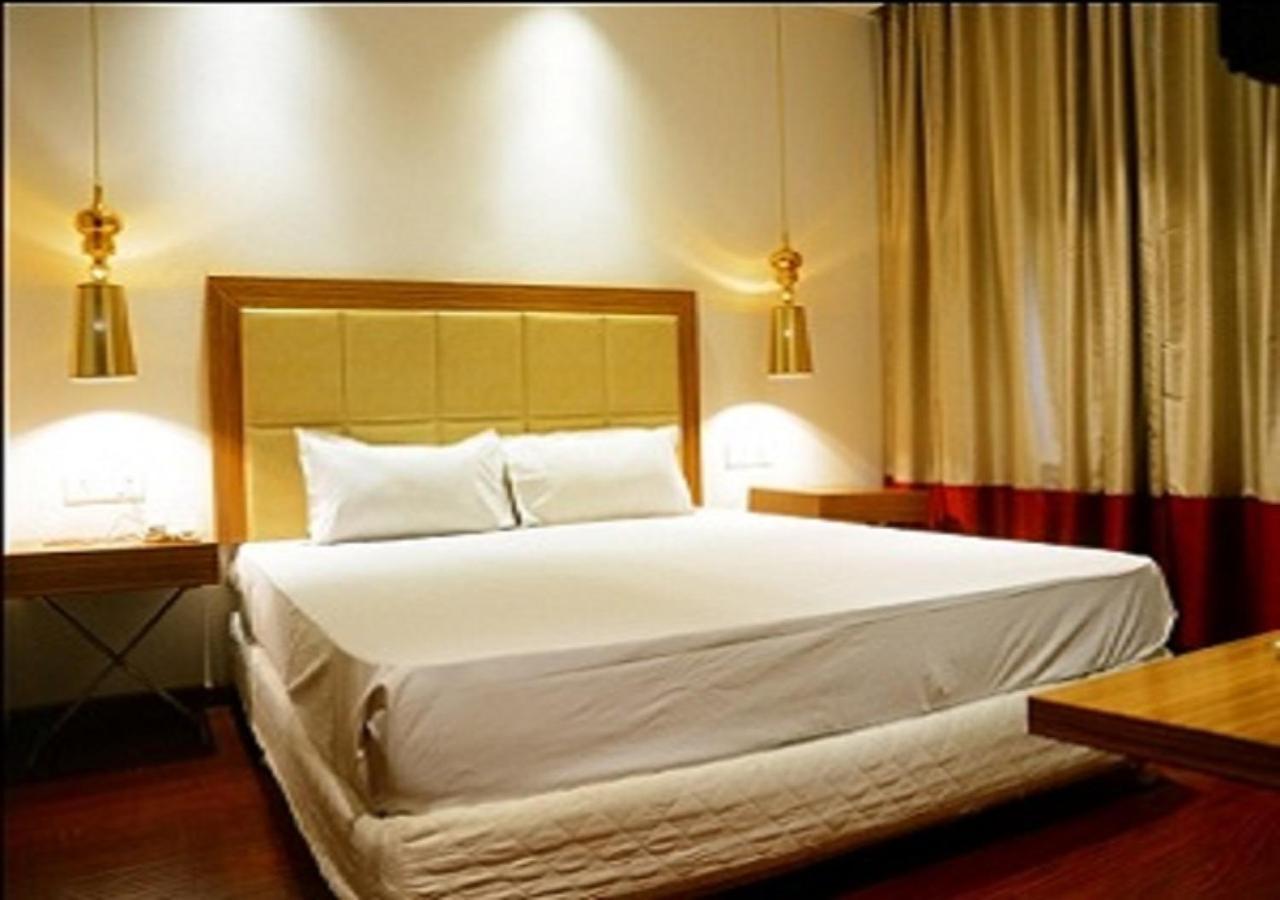 Hotel Amora - Rajnandgaon Raj Nandgaon Εξωτερικό φωτογραφία