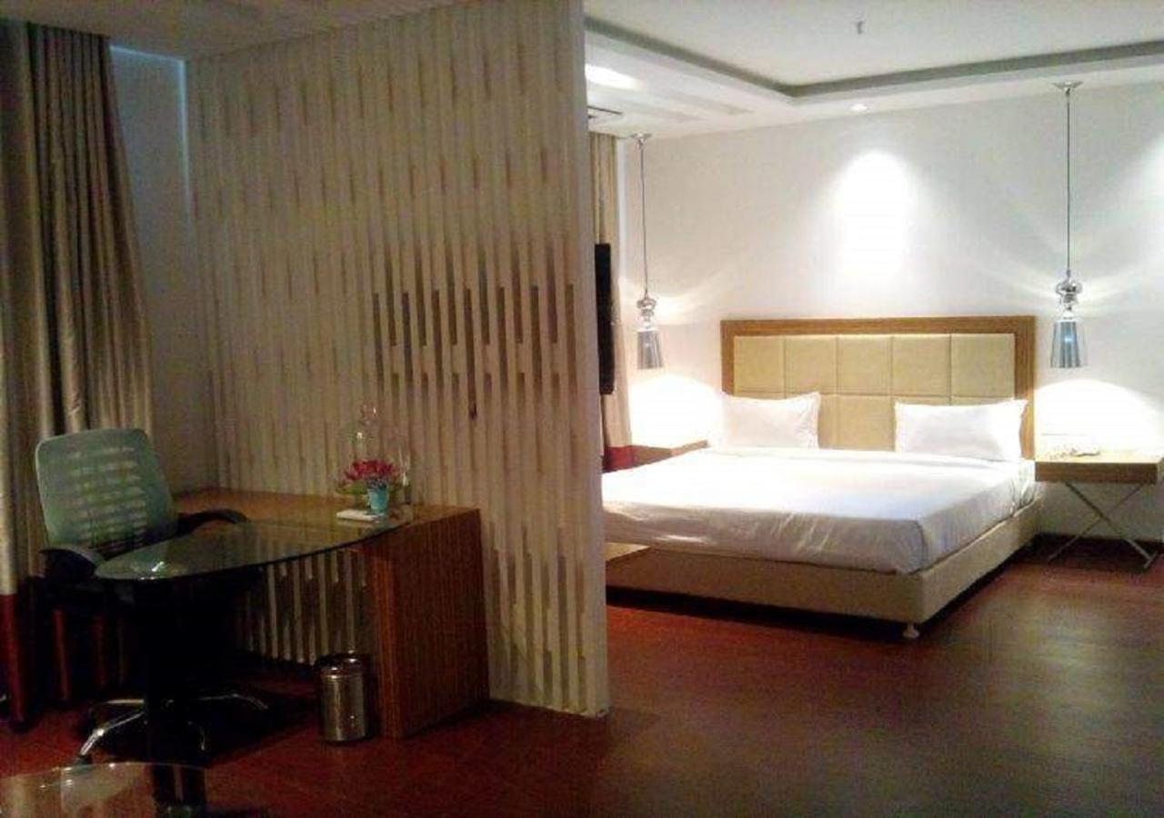 Hotel Amora - Rajnandgaon Raj Nandgaon Εξωτερικό φωτογραφία