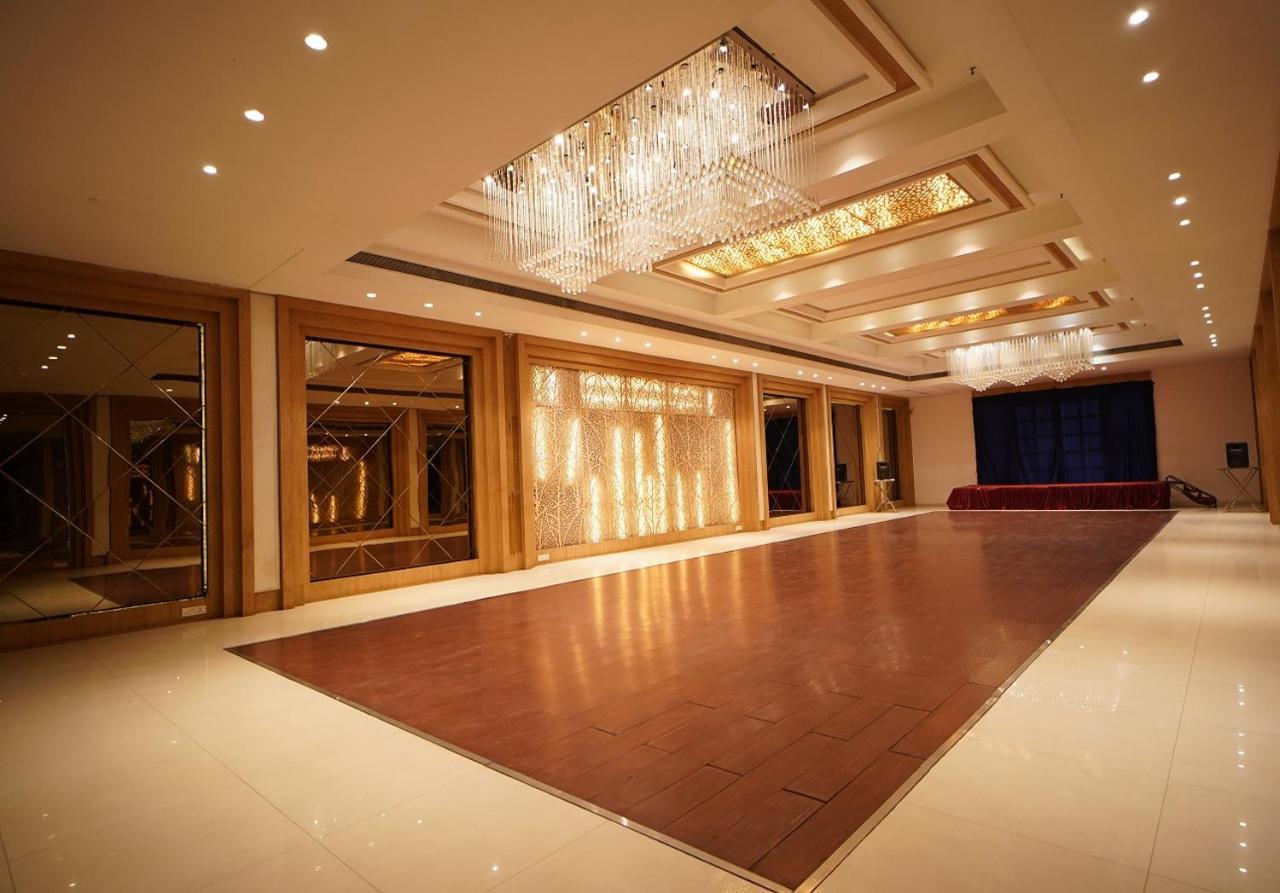 Hotel Amora - Rajnandgaon Raj Nandgaon Εξωτερικό φωτογραφία