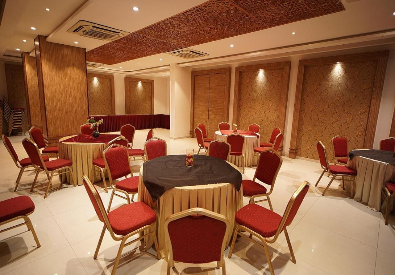 Hotel Amora - Rajnandgaon Raj Nandgaon Εξωτερικό φωτογραφία