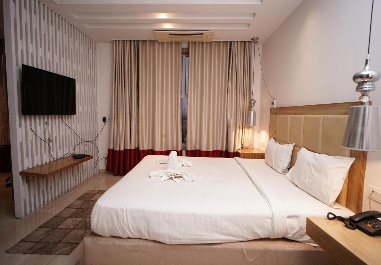 Hotel Amora - Rajnandgaon Raj Nandgaon Εξωτερικό φωτογραφία