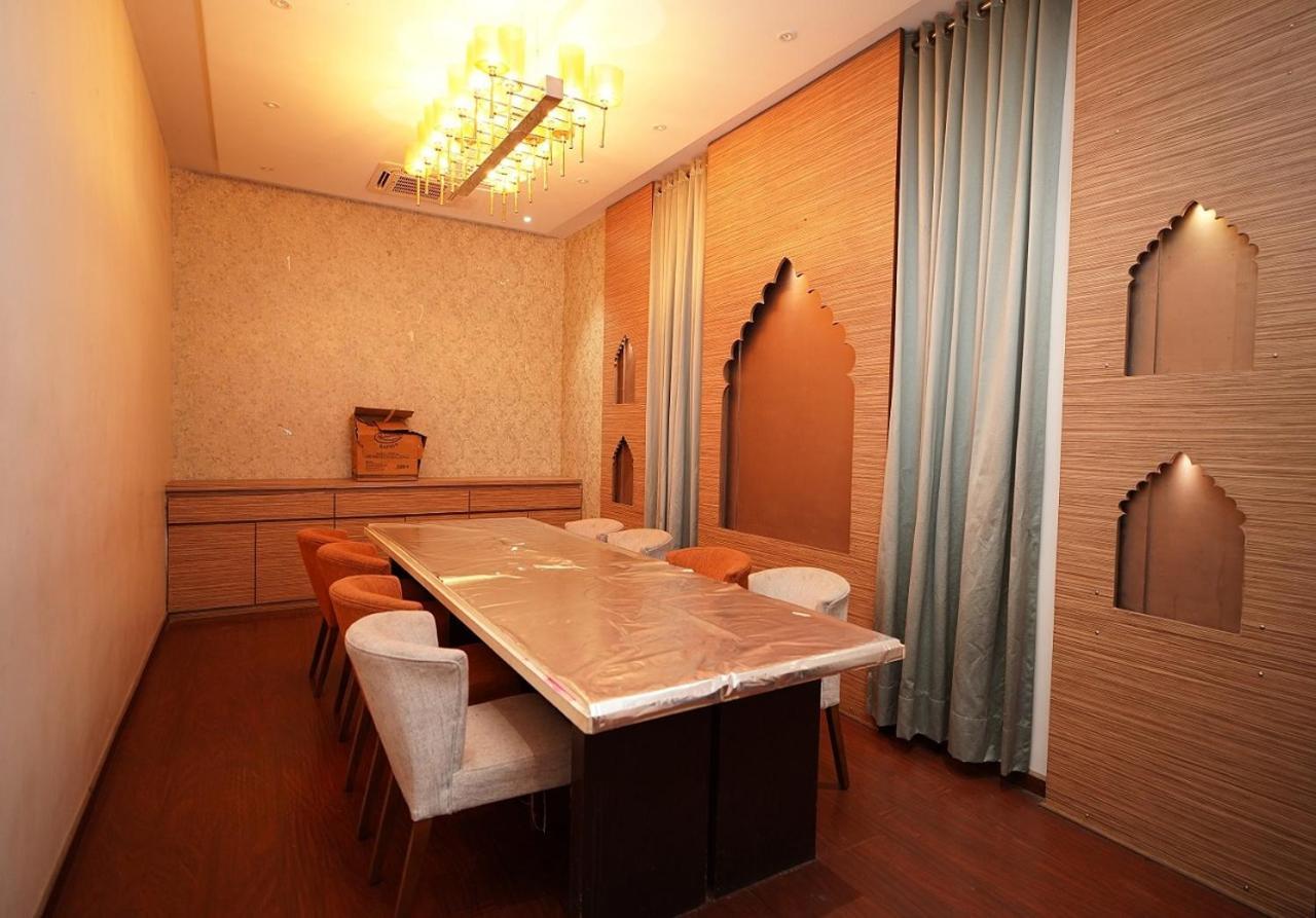 Hotel Amora - Rajnandgaon Raj Nandgaon Εξωτερικό φωτογραφία